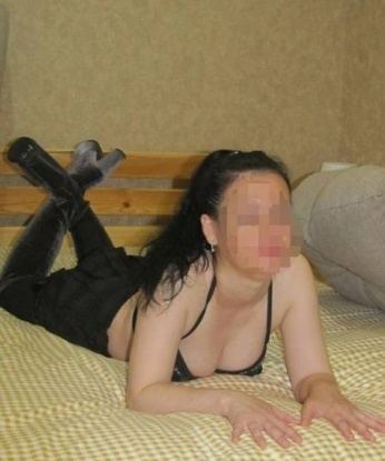 Встречи со мной — это возможность окунуться в мир наслаждений и безудержной страсти. Я живу в Москве и готова стать вашей воплощенной фантазией. Мои услуги охватывают широкий спектр от классического секса до экзотических практик. Будьте уверены, в моих руках вы откроете непознанные грани наслаждения. Позвольте себе роскошь провести время с истинной годностью, и вы не пожалеете. Жду вас, чтобы воплотить в жизнь самые смелые и горячие фантазии. 🌟🌹💋 Алина