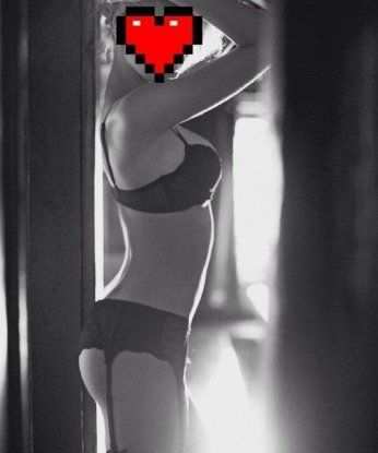 Фото, на которых я сияю от желания, ждут тебя! 📷💋
У меня есть стильные апартаменты в Москве, где мы можем встретиться. Здесь мы сможем погрузиться в мир страсти и наслаждения. Моя чувственная массажная техника сведет тебя с ума, а оральный секс приведет тебя к экстазу. Будь уверен, ты будешь доволен каждой минутой, проведенной со мной.
Мои клиенты отмечают мою непревзойденную красоту и профессионализм. Они говорят, что я умею быть страстной и нежной одновременно. Я всегда рада услышать о твоих фантазиях и пожеланиях, чтобы сделать наше свидание особенным для нас обоих.
Не упусти возможность познакомиться со мной и испытать настоящий шик, страсть и нежность в Москве. Сделай шаг к райскому наслаждению и приходи ко мне! 💫🌹 Ирина